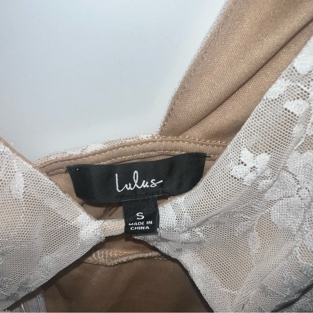 So Sunny Ivory Lace Cutout Short Sleeve
Bodysuit - Picture 11 of 12